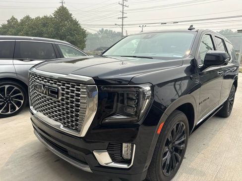 Used 2023 GMC Yukon Denali w/ Denali Reserve Package AWD/4WD image 21