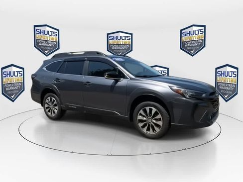 Used 2025 Subaru Outback Limited XT AWD/4WD image 2