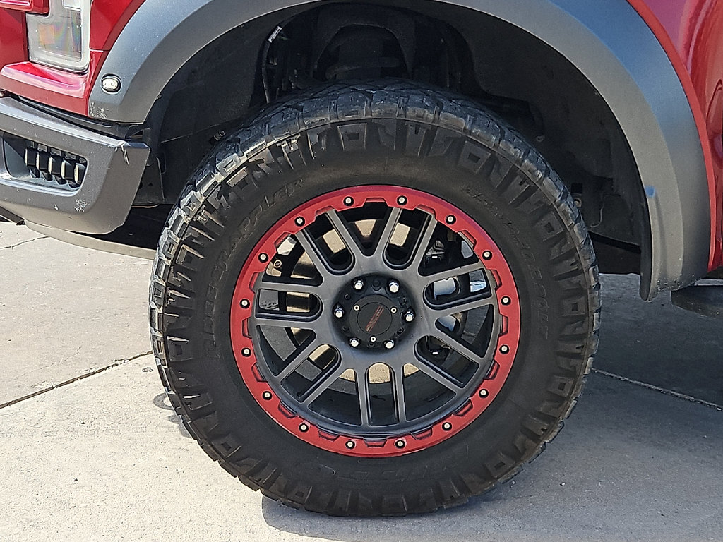 Used 2019 Ford F150 Raptor w/ Equipment Group 802A Luxury AWD/4WD image 9