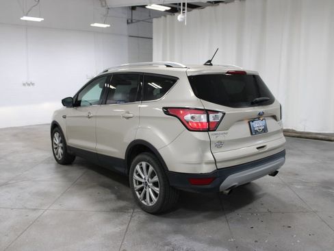 Used 2018 Ford Escape Titanium w/ Ford Safe & Smart Package FWD image 7