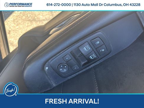 Used 2015 Dodge Challenger R/T Plus image 16