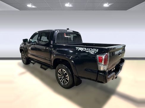 Used 2020 Toyota Tacoma TRD Sport w/ TRD Premium Sport Package image 3