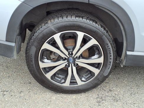 Certified 2022 Subaru Forester Limited image 7