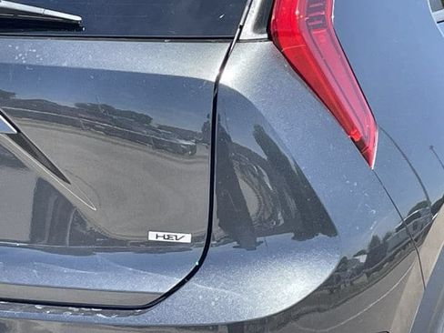 Used 2025 Kia Niro LX FWD image 6