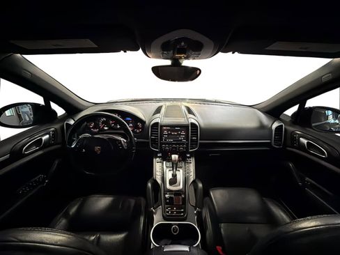 Used 2012 Porsche Cayenne image 17