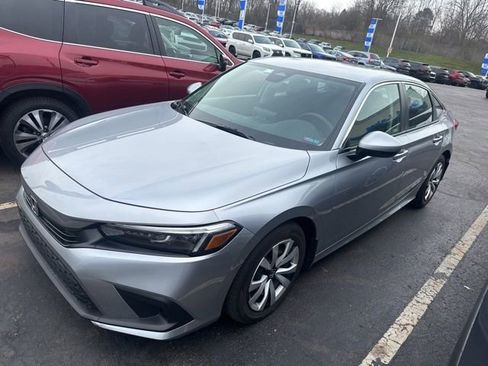 Used 2023 Honda Civic LX image 3