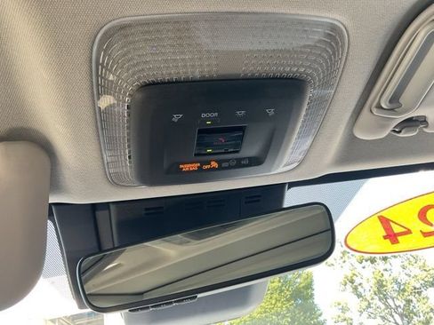 Used 2024 Toyota Prius XLE AWD/4WD image 31
