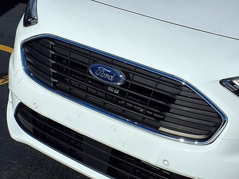 Used 2022 Ford Transit Connect XLT FWD image 30