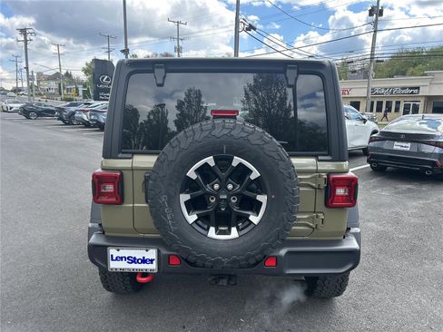 Used 2025 Jeep Wrangler Unlimited Rubicon image 4