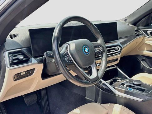 Used 2023 BMW i4 eDrive35 w/ Premium Package RWD image 9