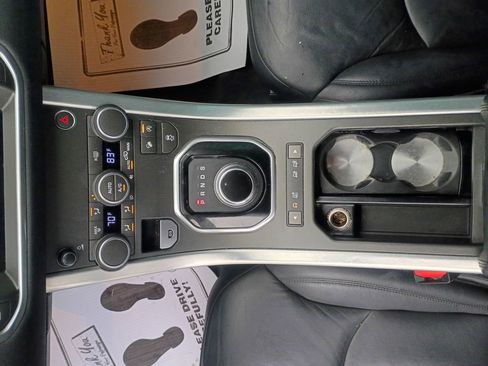 Used 2017 Land Rover Range Rover Evoque SE image 27