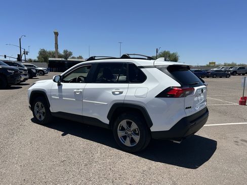 Used 2024 Toyota RAV4 XLE AWD/4WD image 3