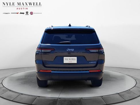 New 2025 Jeep Grand Cherokee L Laredo w/ Luxury Tech Group I image 15