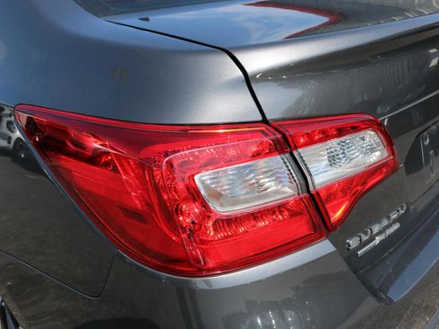 Used 2019 Subaru Legacy 2.5i Limited AWD/4WD image 11
