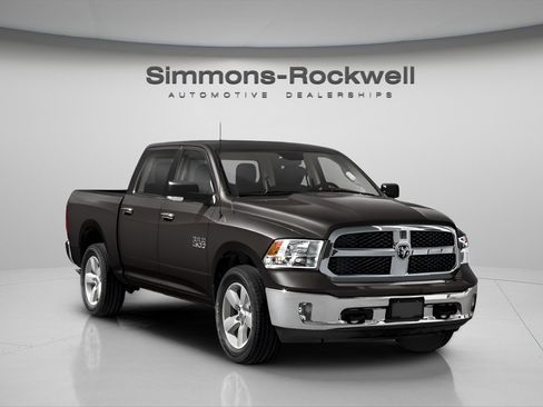 Used 2023 RAM 1500 Classic SLT w/ Trailer & Traction Group image 17