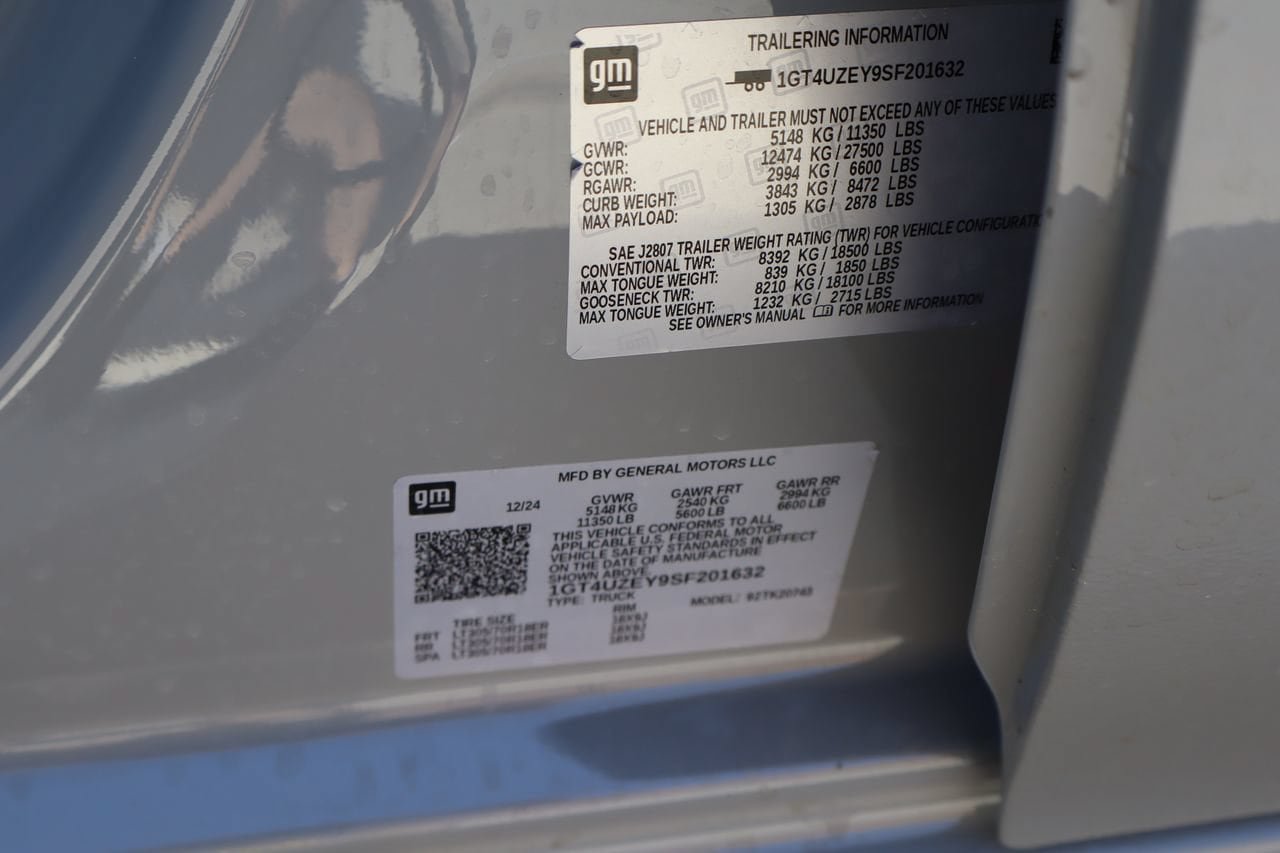 Used 2025 GMC Sierra 2500 AT4X AWD/4WD image 33