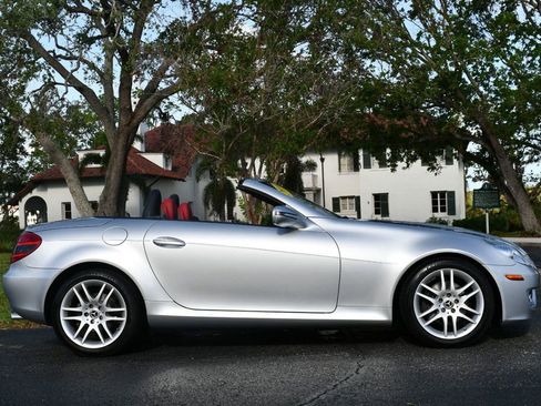Used 2009 Mercedes-Benz SLK 300 image 37