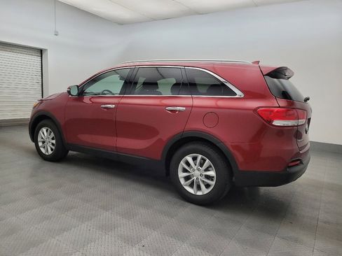 Used 2018 Kia Sorento LX image 3