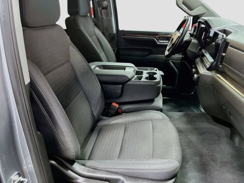 Used 2023 Chevrolet Silverado 1500 LT w/ Z71 Off-Road Package AWD/4WD image 26