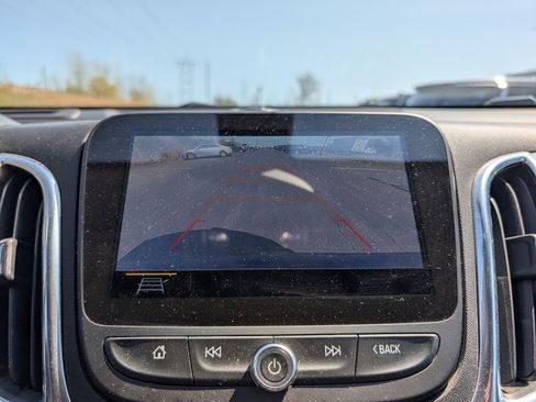 Used 2020 Chevrolet Equinox LT AWD/4WD image 17