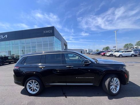 Used 2021 Jeep Grand Cherokee L Summit w/ Luxury Tech Group V AWD/4WD image 2
