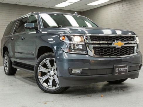 Used 2019 Chevrolet Suburban LT image 1