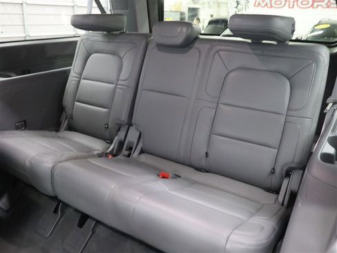 Used 2020 Lincoln Navigator L Reserve w/ Luxury Package image 13