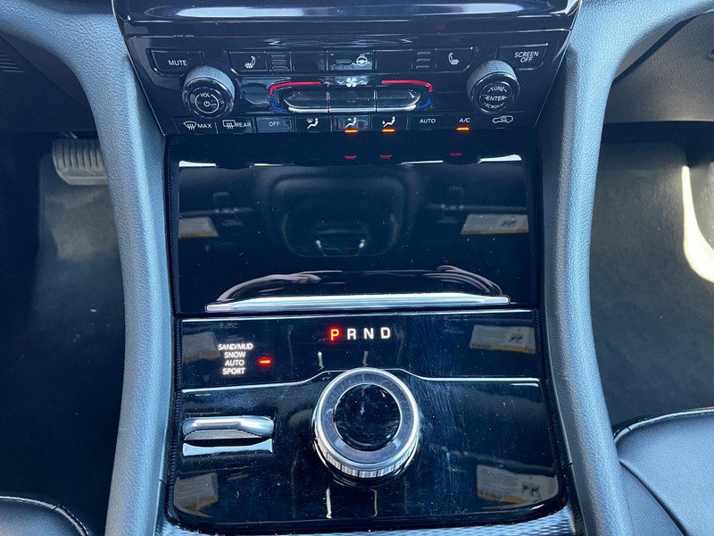Used 2024 Jeep Grand Cherokee Limited AWD/4WD image 13