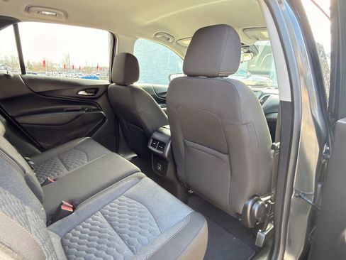 Used 2020 Chevrolet Equinox LT image 18