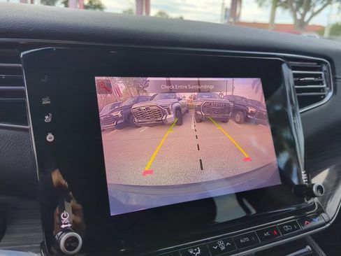 Used 2022 Jeep Wagoneer Series II RWD image 18