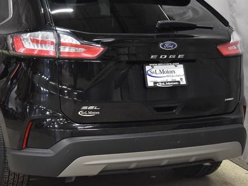 Used 2023 Ford Edge SEL image 9
