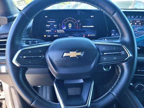 Used 2024 Chevrolet Traverse LT AWD/4WD image 33