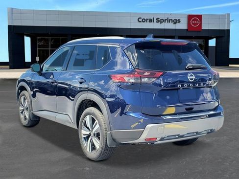 New 2025 Nissan Rogue SL image 2