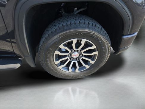 Used 2023 GMC Sierra 1500 AT4 w/ AT4 Premium Package image 16