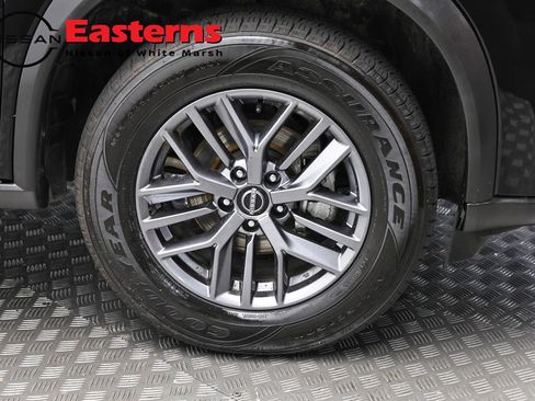 Used 2024 Nissan Rogue S AWD/4WD image 31