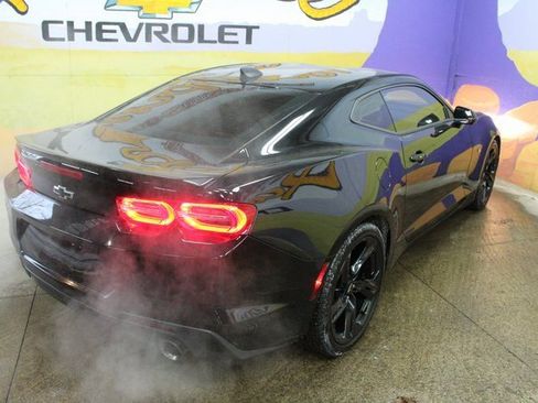 Used 2020 Chevrolet Camaro LT image 8