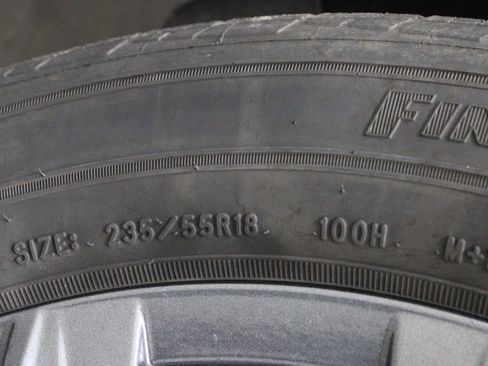 Used 2022 Volkswagen Tiguan SE image 37