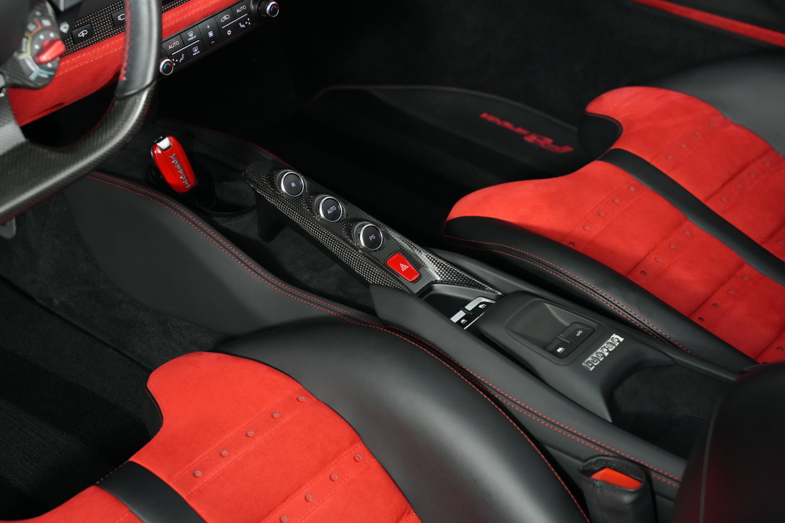 Used 2022 Ferrari F8 Spider RWD image 38