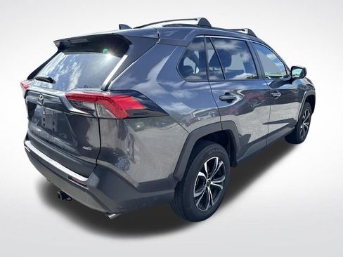 Used 2021 Toyota RAV4 LE AWD/4WD image 4