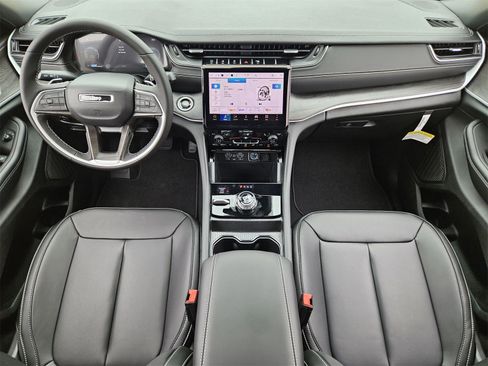 New 2025 Jeep Grand Cherokee Limited w/ Black Appearance Package image 27