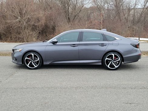 Used 2018 Honda Accord Sport image 8