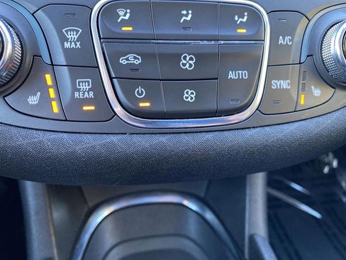 Used 2022 Chevrolet Malibu LT image 7