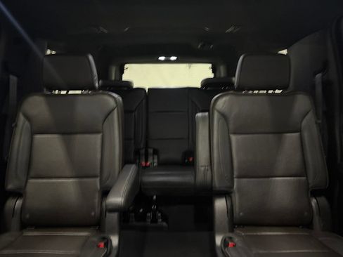 Used 2023 Chevrolet Suburban High Country AWD/4WD image 29