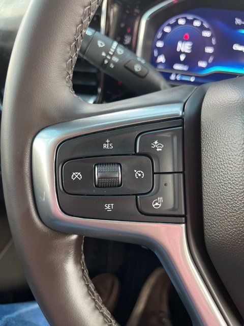 Used 2023 Chevrolet Silverado 1500 LT AWD/4WD image 17