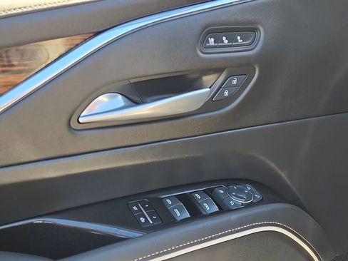 Used 2024 Cadillac Escalade ESV Premium Luxury image 14