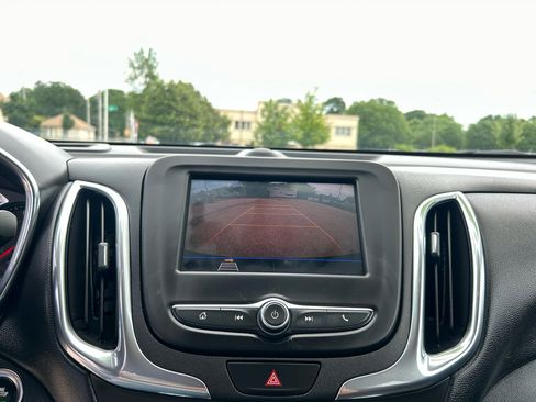 Used 2020 Chevrolet Equinox LT image 13