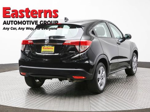 Used 2019 Honda HR-V LX image 5