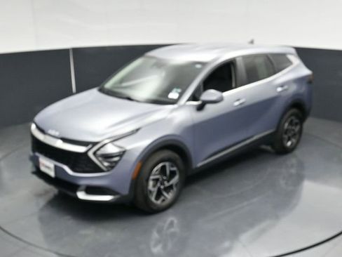Used 2025 Kia Sportage LX AWD/4WD image 49