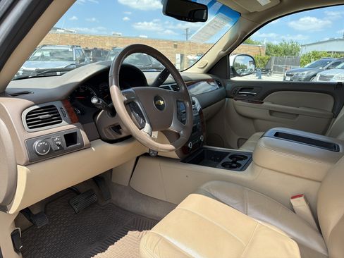 Used 2014 Chevrolet Tahoe LT RWD image 20