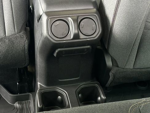Used 2025 Jeep Wrangler Sport AWD/4WD image 15